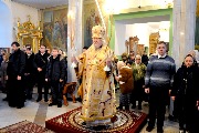 Божественную литургию возглавляет Глава Чувашской митрополии.
